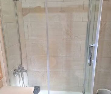 Travessera de les Corts, Barcelona, Catalonia 08014 - Photo 6