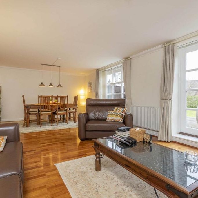 5 bedroom townhouse to rent - Photo 1