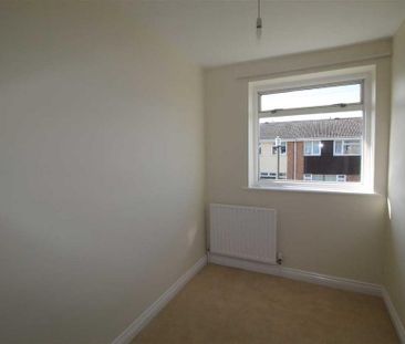 3 bedroom semi-detached house to rent - Photo 6