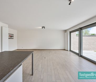 Gelijkvloersappartement met tuin en garage - Foto 5