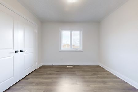 For Lease - 6 Dominique Street, Kitchener, Ontario - Photo 5