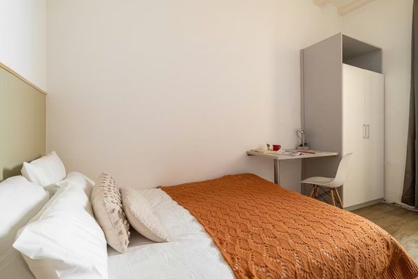 Carrer de lHospital, Barcelona, Catalonia 08001 - Photo 1