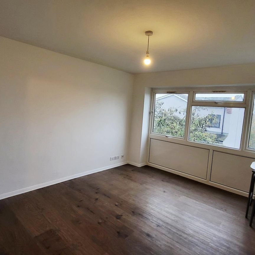 Crossbrook Street, Waltham Cross, Cheshunt - Photo 1