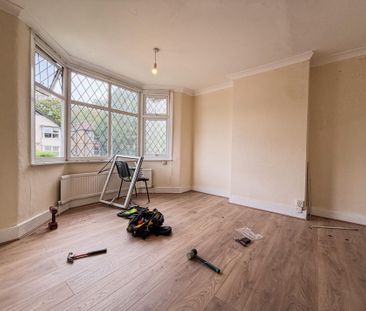 4 Bedroom House To Let - HP13 - Photo 2