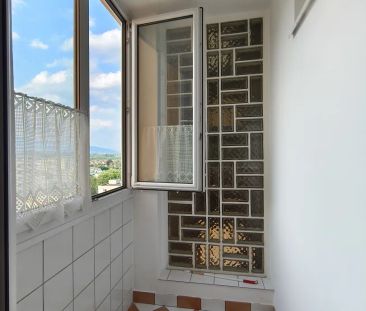 Helle 2-Zimmer-Wohnung mit Loggia & Fernblick - Photo 1