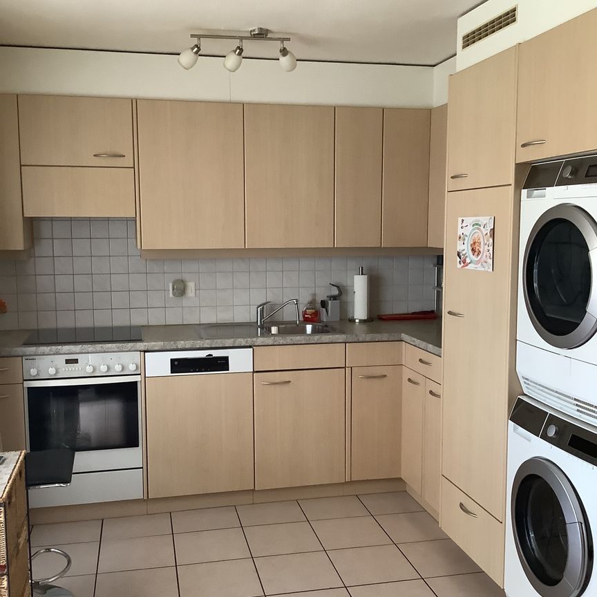 4.5-Zimmerwohnung im 1. Stock in Düdingen - Photo 1