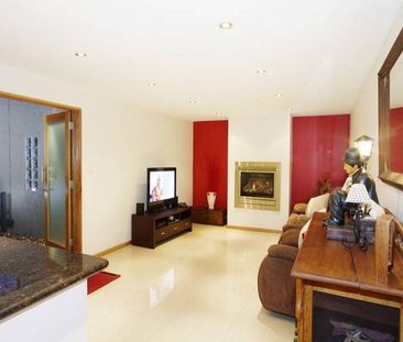 2/7 Fyans Street, Geelong - Photo 1