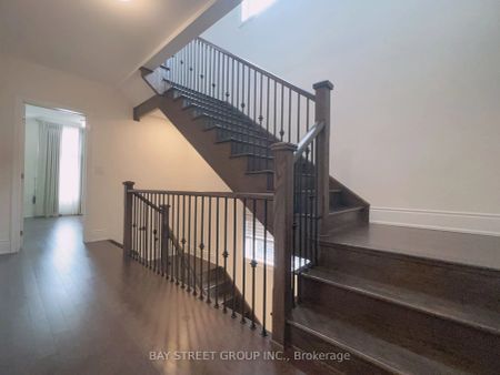 Detached Home For Lease | N9245919 - Photo 2
