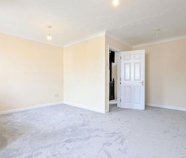 3 bedroom semi-detached house to rent - Photo 3
