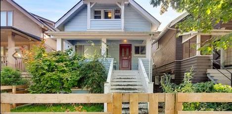 Apartment in Kitsilano Heritage Home - Photo 2