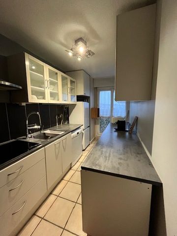 Location Appartement 2 pièces 55m² IVRY SUR SEINE 94200 - Photo 4