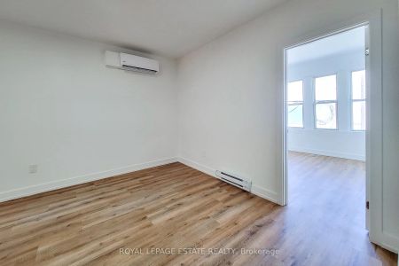 1052 Barton Street E #1 - Photo 5