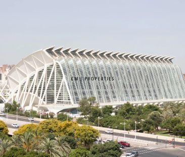 Valencia - Photo 6