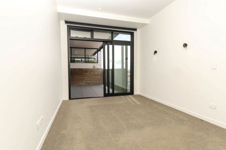 Upmarket Two Bedroom Two Bathroom Two Carpark Eden Terrace - Photo 2