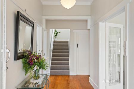 14 High Street, Lake Wendouree - Photo 3