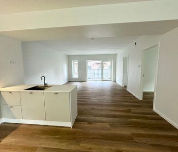 Lys 4-værelses lejlighed med altan i Nørresundby - Photo 5