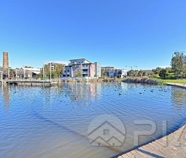 Easy Access to Amenities, walking distance to Merrylands Station. - Photo 4