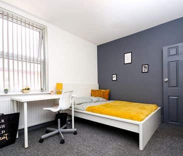 Room in a Shared House, Gerald Road, M6 - Photo 1