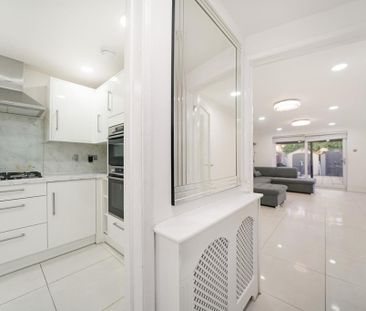 4 bedroom terraced house to rent - Photo 4