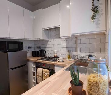2 bedroom flat to rent - Photo 6