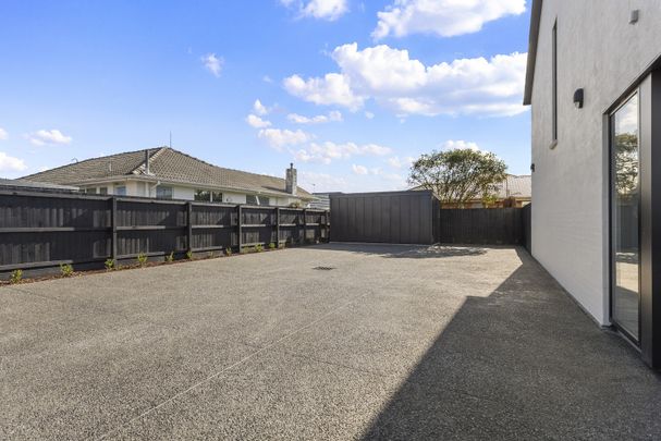 Stunning near new two bedroom townhouse - Spreydon - Photo 1