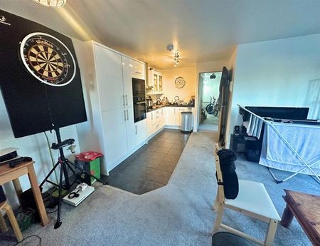 2 Bedroom Apartment To Let - Photo 4