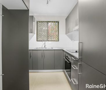 Two Bedroom Unit In Convenient Location - Photo 3