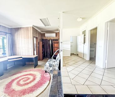 Neat 3 bedroom home in a prime location - Photo 3