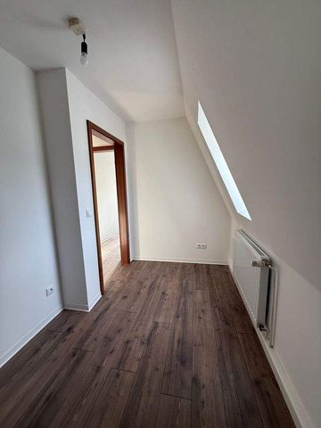 Kleine Renovierte 2Raum Dachgeschosswohnung in Hartenstein ab sofort zu vermieten - Foto 2