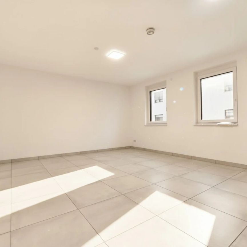 Exklusive Mietwohnung – Erstbezug in hochwertig gebautem Wohnhaus - Großer Gemeinschaftsgarten in toller Ruhelage - Foto 1