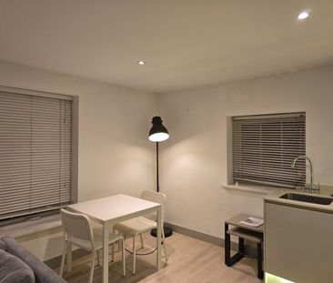 1 Bed Flat, London Court, RG1 - Photo 1