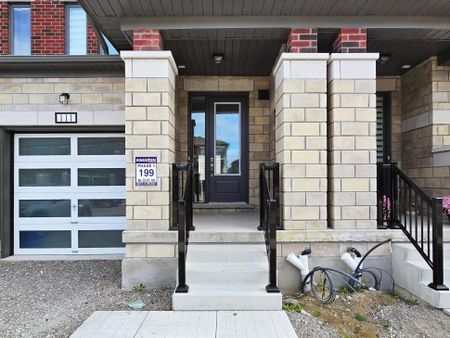 For Lease - 111 Corley Street, Kawartha Lakes, Ontario - Photo 3