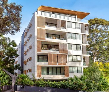 Effortless luxury in a picture perfect, convenient setting - Photo 1