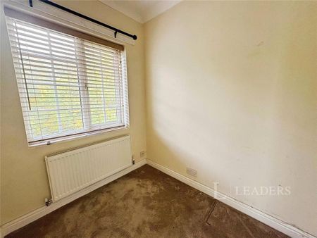 3 bedroom semi-detached house to rent - Photo 4