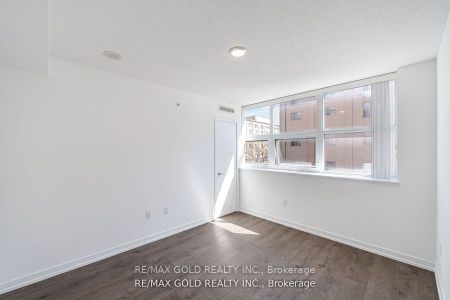 For Lease - 1410 Dupont Street Unit# 325, Toronto, Ontario - Photo 5