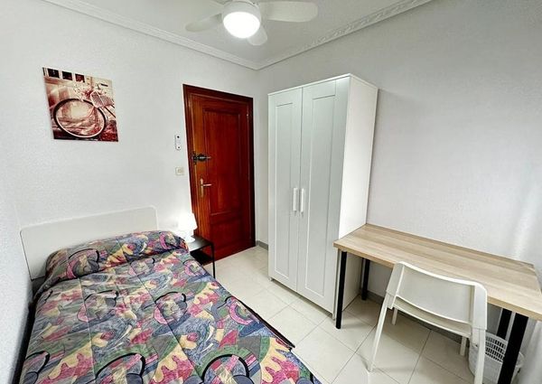 Calle Fray Melchor Cano, Leganés, Community of Madrid 28912