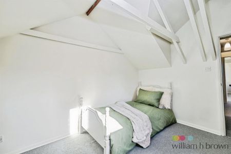 2 bedroom semi-detached house to rent - Photo 5