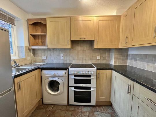 2 bedroom terraced house to rent - Photo 1