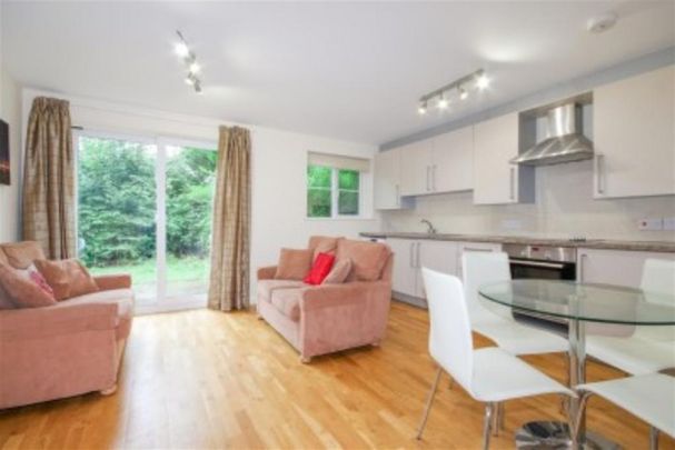 4 bedroom semi-detached house to rent - Photo 1