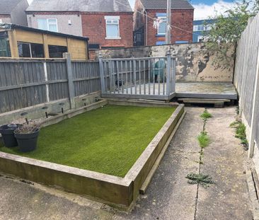 2 bedroom terraced house to rent - Photo 5