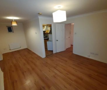2 Bed Flat, West Lodge, E16 - Photo 1
