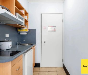 Freshly Updated Studio in UniLodge - Water & Electricity Included! - Photo 3