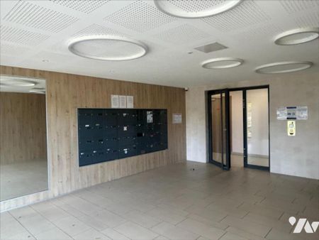 3 PIÈCES MEUBLÉ – BEZANNES – COLOCATION POSSIBLE - Photo 2