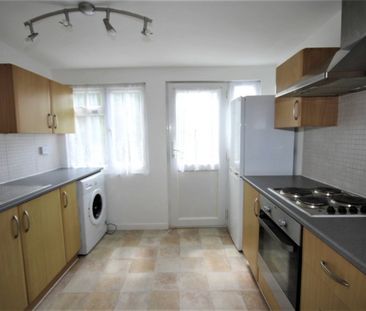 Cranleigh Road, Feltham, Middlesex,TW13 - Photo 4