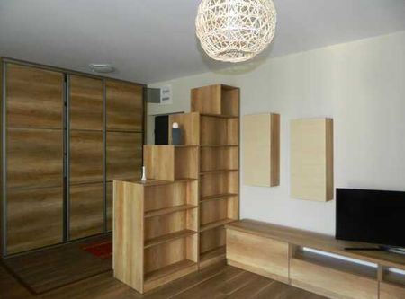 Apartament 3 camere, 104 mp, mobilat modern, loc de parcare, zona Riviera Luxury - Photo 2