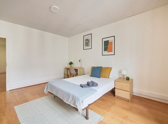 Rua Alexandre Herculano, Lisbon, Lisbon 1150-005 - Photo 1