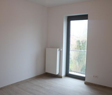 Zeer ruim duplex appartement met 3 slaapkamers - Photo 2