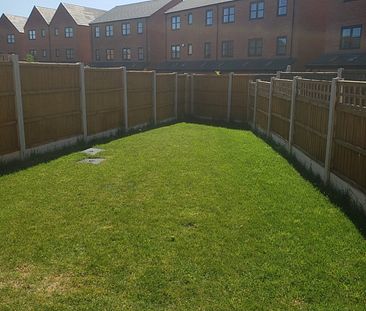 Room in a Shared House, Mellor Street, M40 - Photo 1