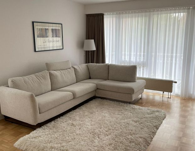 Wüste, helle, modern möblierte 3-Zi.-Wohnung mit Balkon und PKW-Stellplatz. - Photo 1