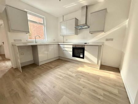 109 Greenore Street, Belfast, BT6 8NF - Photo 2